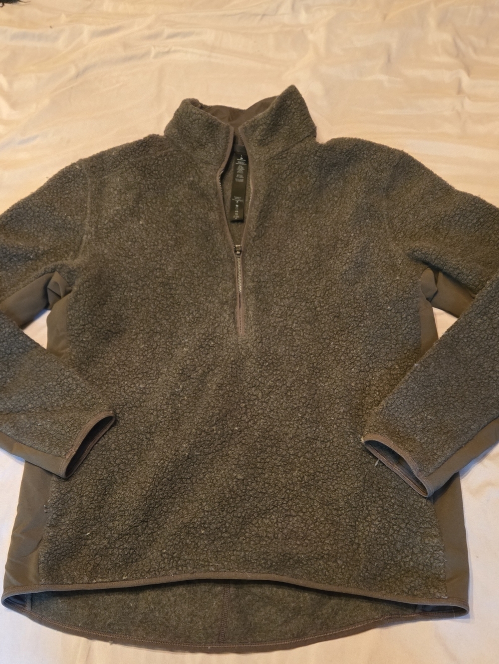 lululemon athletica Men's Olive Green Sherpa Half-Zip Pullover